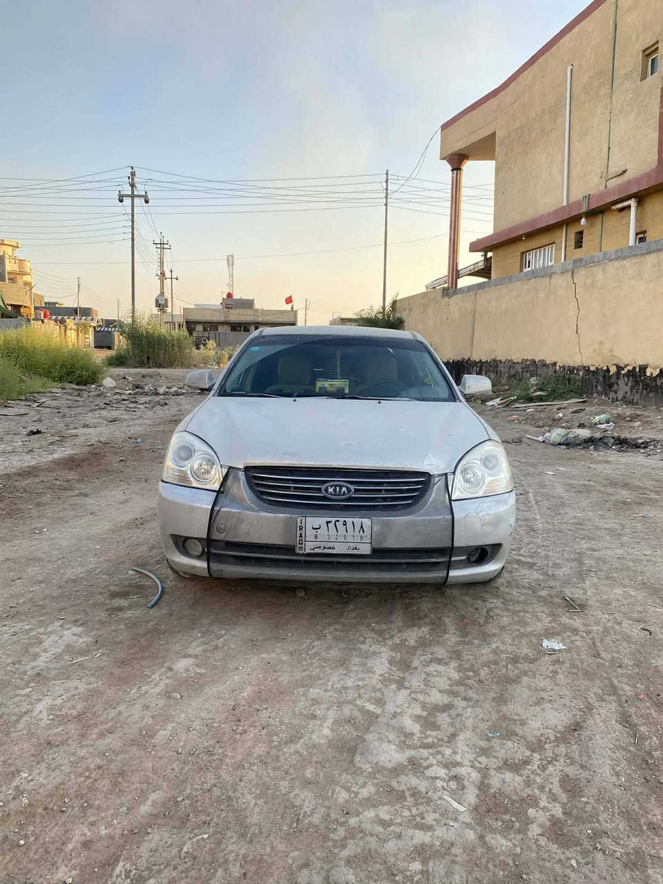 يالله السلام عليكم للبيع سياره اوبتيمه موديل 2007رقم بغداد شرط التحويل السيارة وارد امريكي2400 صبغ حزام  جماليه اثر جراد السيارة كير ومكينه مكفولات كهربائيات كله شغال وجاهز تبريد ثلج صدر جديد سياره جاهزة من كلشي ماتصرف عليه الف دينار شرط مكان السياره واسط الزبيديه لاستفسار اتصال على الرقم التالي *********** السعر 78وبيه مجال للطيبين
