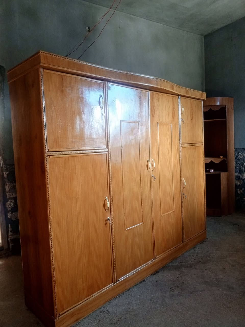 كنتور خشب عراقي صاج للبيع سعر 290وبي للاستفسار اتصل ***********
***********
