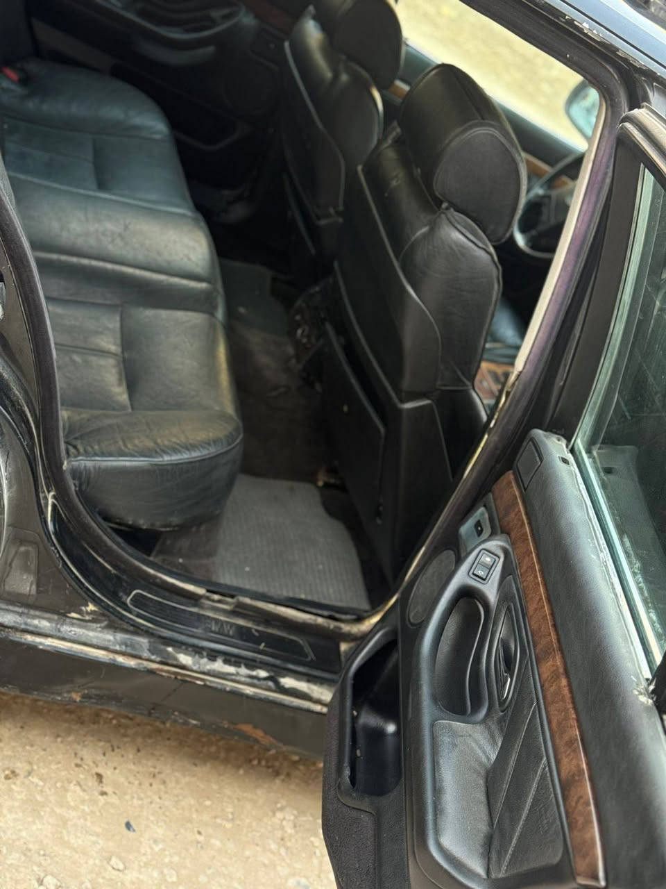 السيلام عليكم السياره للبيع موديل 94 . 740اصل ابليته وسنوية گير مكينه خير من الله غرفه نضيفه لا شگ ولا شي واضحه 
تخم تاير      حداديه مو نضيفه بيه الجاملغ الخلفي شويه تصليح اثر ضربه فوگ التاير  .... تريد تحويل تريد وكاله السعر 67 وبيه مجال
بابل القاسم 
***********
