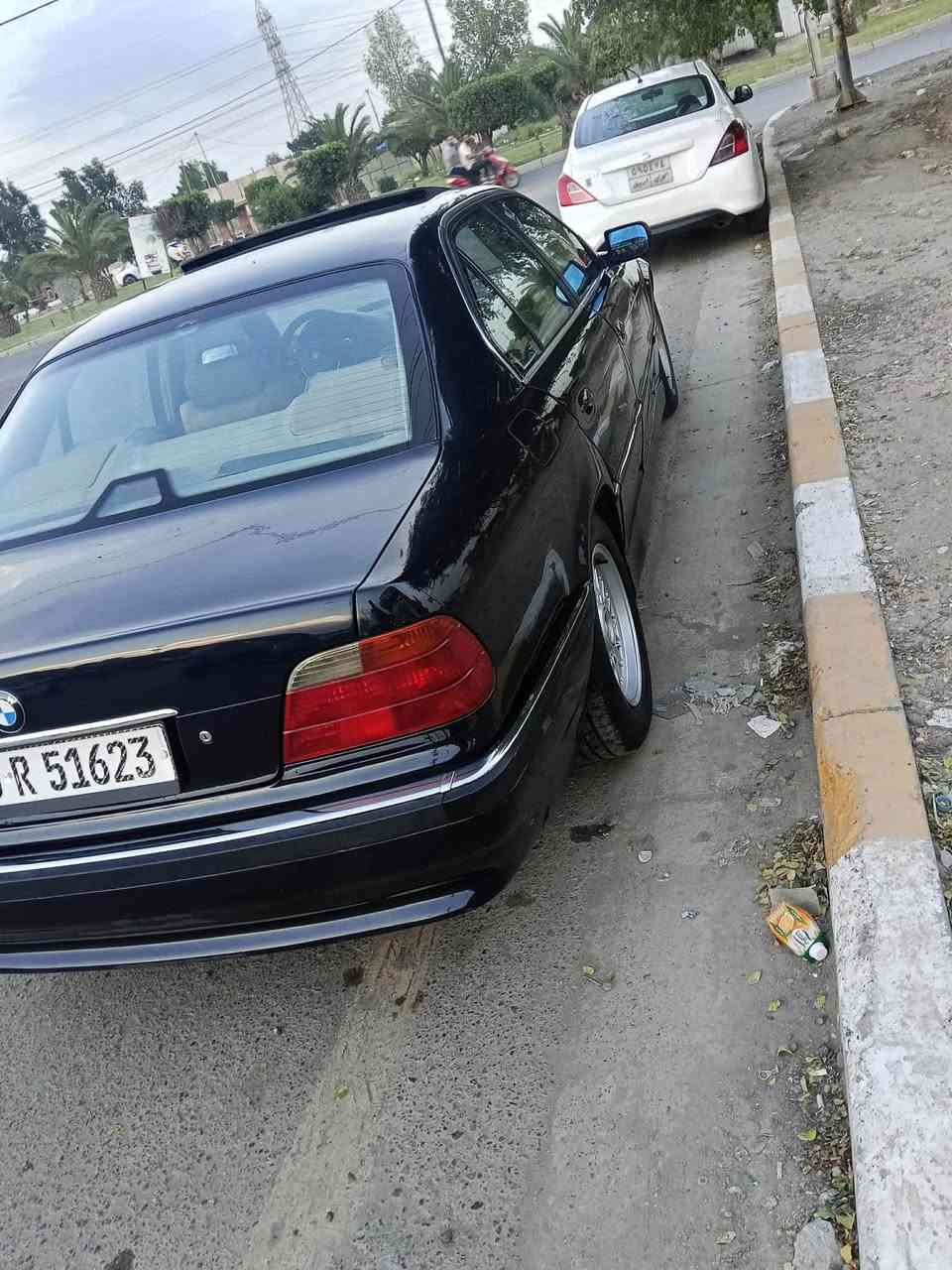 سلام عليكم 
بي ام خفاش 
موديل 98 محدثه داخل وخارج 2001
مكينه 44 هوه كير تبتروك 
كير مكينه جدد بشرط 
داخل جديد كشنات 16 حركه 
صدر جديد تخم تاير جديد انتاج 25 باتري جديد 
ادامه كامله 
رقم كركوك جديد بسمي تحويل اي مكان 
رقم ‭***********‬
مكاني بغداد الغزاليه
***********
