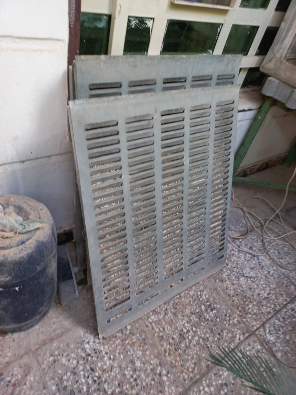 مبردات ثنين وحده كبيره كلشش بيه زرفين صغير كلش وثانيه حجم وسط نظيفات شغالات اي عطل مابيهم فقط كبيره كلش بيه زرفين صغيره مكاني اعظميه زراعي سبع ابكار مقابيل مركز شرطه قرب مخازن ***********
