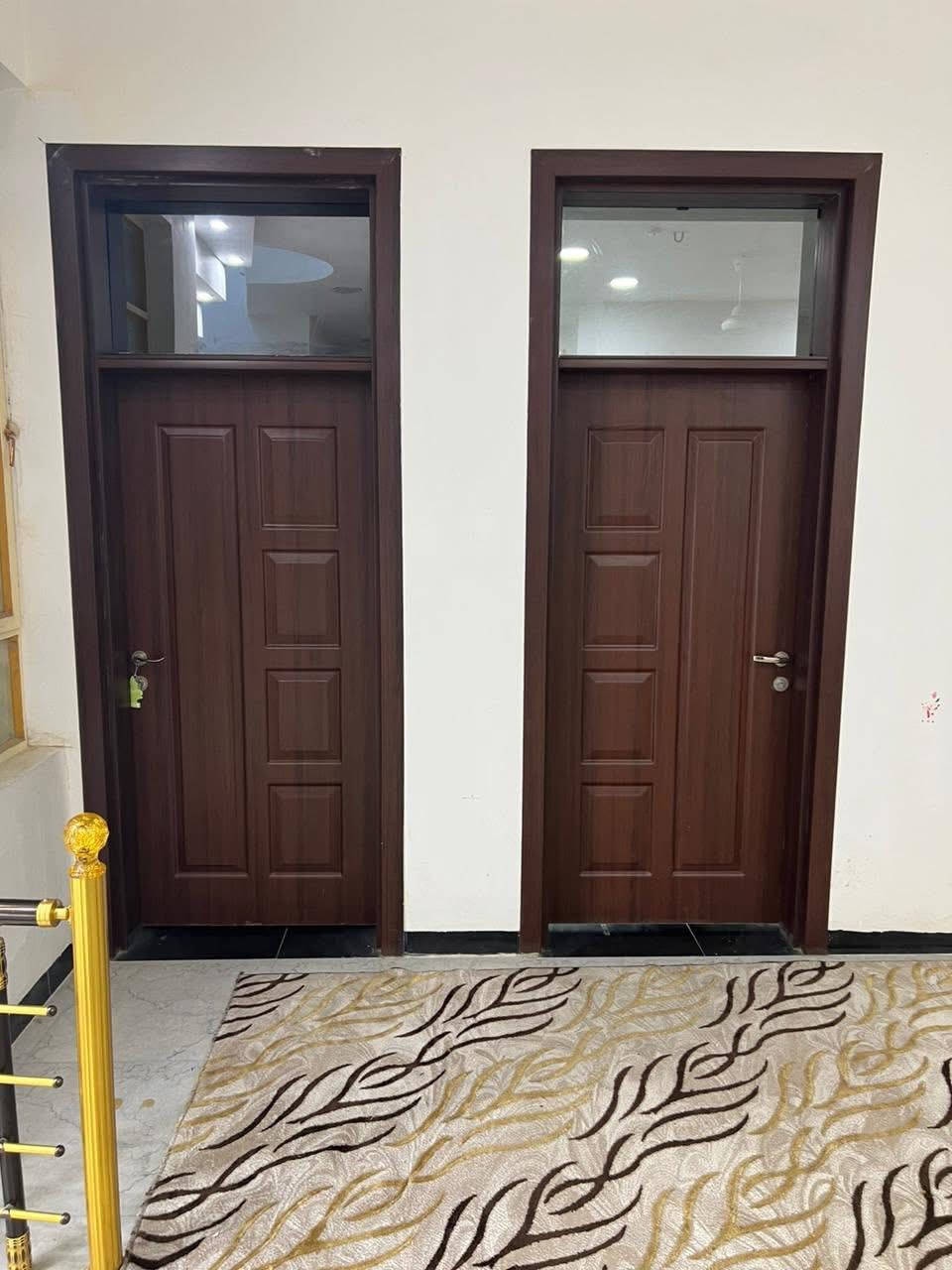 السلام عليكم دار للبيع
مساحة / 150 متر
واجهه /7.5 متر
نزال / 20 متر
غرف نوم / 4 / خدمات / 4
صاله مطبخ هول داخلي
بناء حديث سنة 2023
العنوان الاعلام حي التعليم

مكتب الكرادي
*********** واتساب
