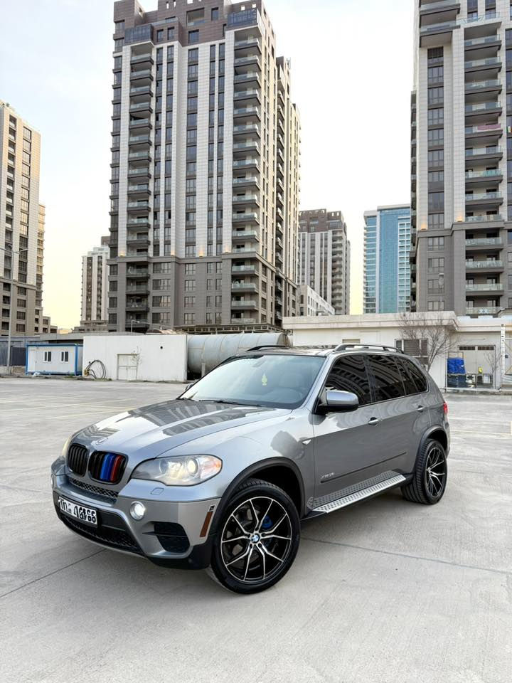 🚘 BMW X5 X-DRIVE 2013
🔥 Engine: V6 Turbo (Power)
***********
🪪 ساخ ساخ دوبە ی مەنەفێست ( ادوات)
🧾 سبوخ سەقفو حیزام بەشەرت
بێ دەعم
✨ تایبەتمەندیەکان:
▪️ 360° کامێرا
▪️ رادار حەساس
▪️ داتاشوو
▪️پانۆراما
تحدید سرعە-کوشن(هیتەر-کارەبای-خەزن)
▪️ شاشەی گەورە 
هتد….. فول فول
💰 نرخ: 73 وەرقە و مجال

📞 پەیوەندی:
☎️***********
