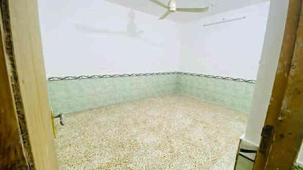 218
دار للايجار  (100 متر) حي الجمعيه خلف شارع الوائلي قرب مجمع المصطفى 
السعر الايجار 400 الف 
يحتوي على طابق واحد
 غرفه   مطبخ   صاله   ، استقبال
خزان   سخان   ماطور. خط مولد 
ـــــــــــــــــــــــــــــــــــــــــــــــــــــــ
بيت نضافه جيده
يكون الايجار كل 3 اشهركلوله من طرف علي علي امانه ابو فاضل  
للاستفسار ..***********
***********
