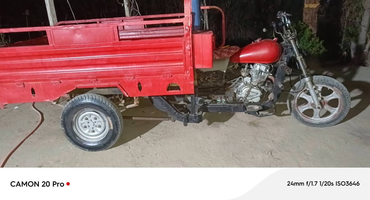 سلام عليكم ستوته البيع رقم سود كسن لطش مكينه نضيفه الصراه الجزبره الحوطه سعر 800وبيه مجال ***********
