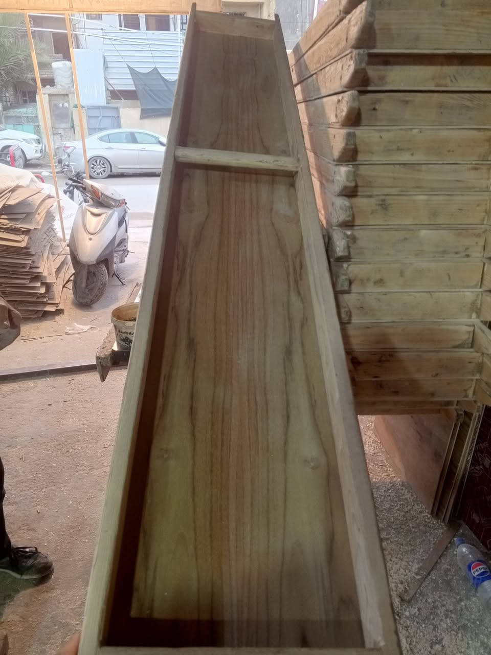 سلام عليكم طاوليات للبيع عدد 165السعر 8ونص العنوان بغداد زعفرانيه
***********
