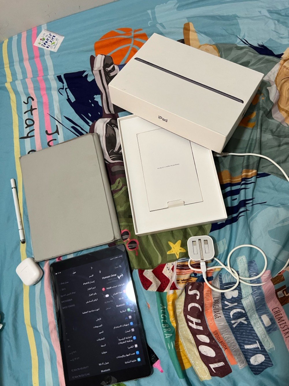 ايباد الجيل التاسع  👌🏻' ذاكرة 256 نظيف تحديث iOS 26.5 
يجي معاه كفر مستخدم . مع سماعة ايربوت مستعمل مع قلم عادي وكيبل شحن ويعني ملحقاتك كاملة 

بي عيب بسيط الظهر مالتة بي نقاط بيظة كما موضح بس صورة 

السعر : 390 هو وملحقاته 

فقط رسائل ماكو اتصال 📞 
الواتساب ؛ ***********. ديالى