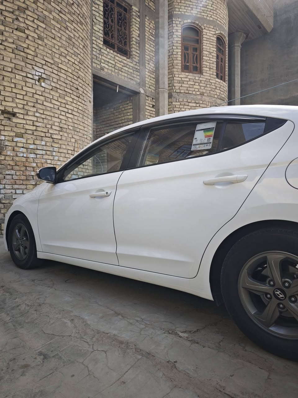 النترا افانتي موديل 17 وارد كوري كفاله صبغ وضربه وتبديل بسمي مكينه 1600 ماشيه 80 الف  مكاني زبير 140 بيها مجال كلش قليل السياره حيل جديده احلى من صور بهواي ***********
