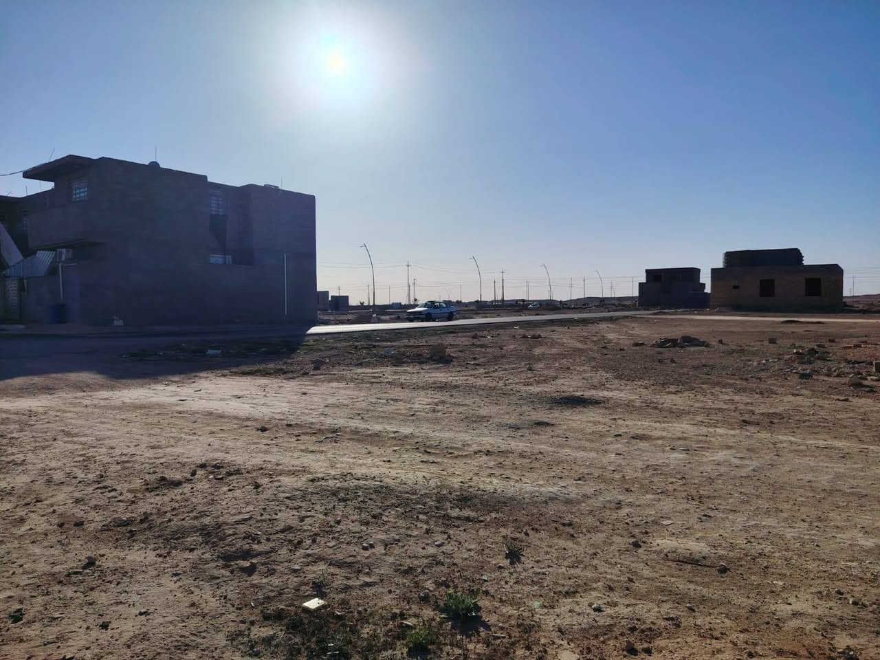 قطعة أرض للبيع طابو صرف ركن على شارعين 10
قرب دار الأستاذ شهاب احمد ساير 
خدمات ماء و كهرباء
مساحة القطعة/258م
كما موضحه بالمخطط ادناه 
السعر 13مليون وبيه مجال 
عنوان /المكتب/ الانبار/حديثة/حي العسكري/مقابل أسواق علي نصيف قرب دائرة شبكات حديثة 
للاستفسار الاتصال على الرقم 
***********
