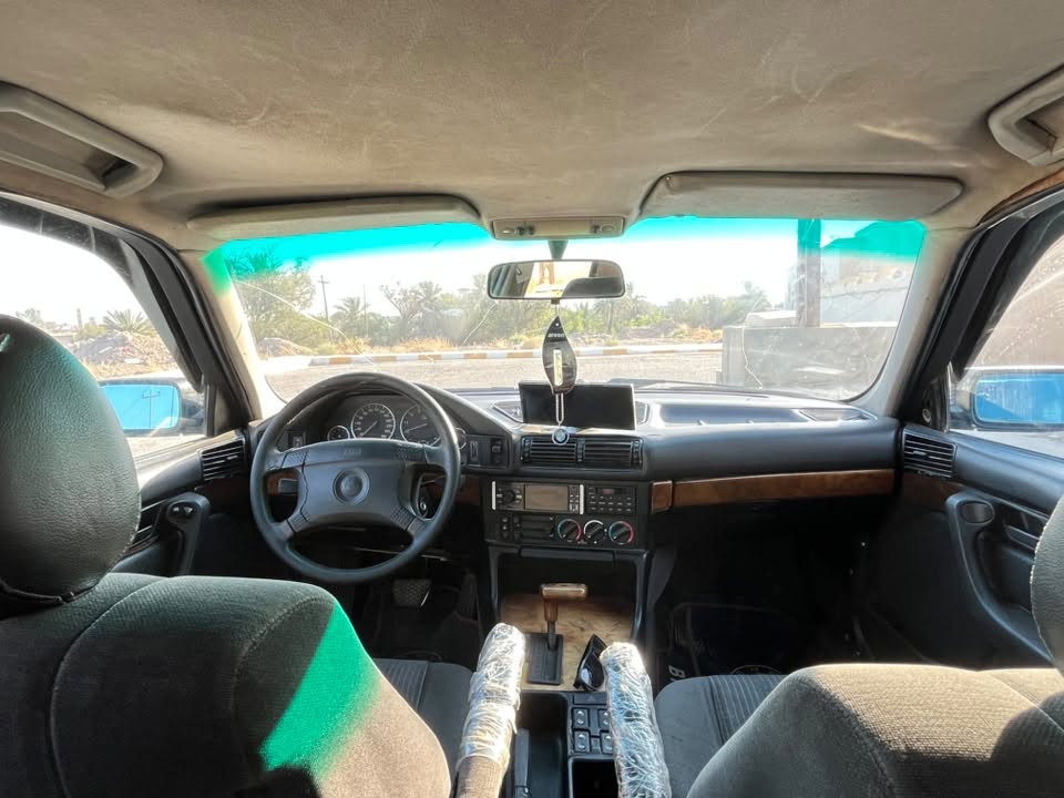للبيع او المراوس حسب القناعة
BMW 
حجم 525
موديل 1994
محرك مسكر فانوس
 كير جديد اوتو
 صدر جديد 
شاشة
 لايت زنون 
تخم تاير جديد 
الرقم صلاح الدين  
السعر 60
العنوان / سامراء  
الاتصال على الرقم
***********
