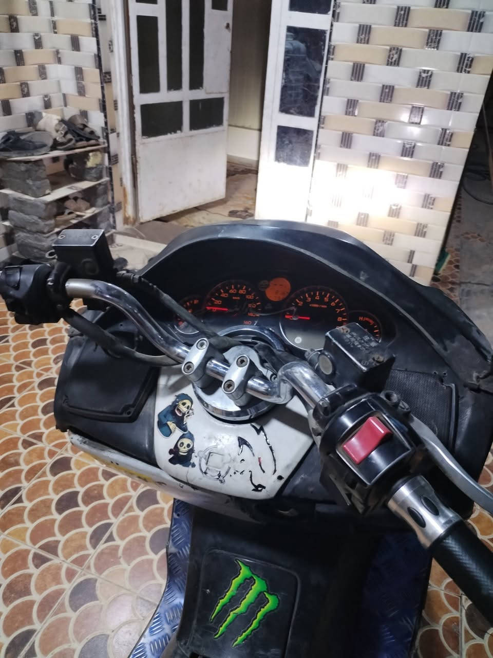 فورزه 08 للبيع ٥٠٠ وبيهه مجال محرك كفاله عامه عدا البصمه نضافه الكشر ٥٠ بالميه للاستفسار الاتصال على الرقم ***********
