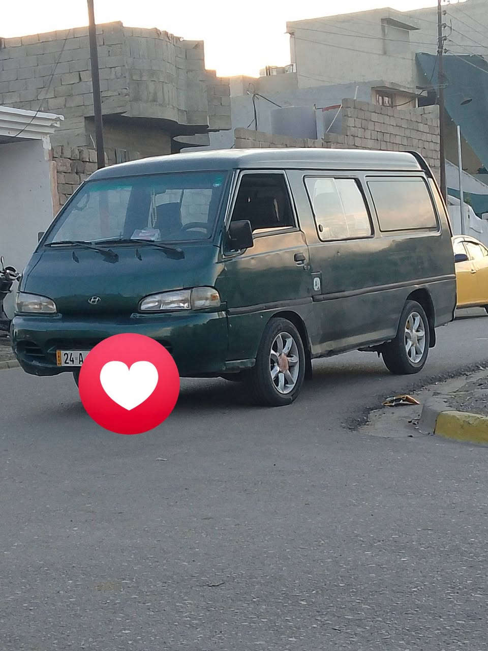 للبيع كيا هونداي موديل 1997 حمل مكينا كير شرط سعر 50 للتواصل *********** رقم دهوك جديد
