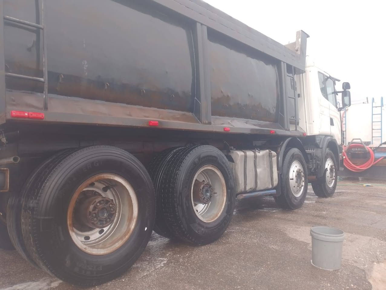 السلام عليكم سكانية للبيع مكينه 8رقم بسمي بصرة تخم تاير شاصي مكفول مكينه وكير  مكفولات ***********
