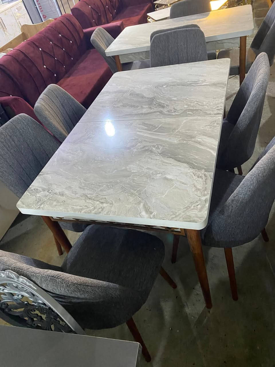 السلام عليكم توفرت ميوزه طعام جميع النوعيات
العنوان سبع البور الالف شارع ٤٠معرض المدينه للاثاث عروض راس السنه🔥 ***********
