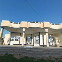 دار مساحتها 1250ومساحة البناء 325ثلاث غرف نوم وديوان وهول وصاله طويله ...