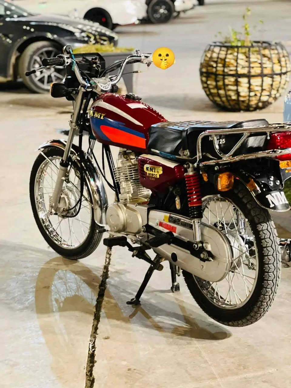 سلام عليكم لبيع نامه شلامجه موديل ٢٢اوراق أصولي دراجه احله من الصوره مكينه مامفتوه بس تفيلس ناعمه لا رجه ولا شي وكيله الربيعي السعر واحد ٢٠٠وبيه مجال المكان نجف ابصخير عمود ٩٣ رقم الهاتف *********** مايعجبك السعر اطلع كبل خاص ما متواجد خبرني وشلع عيوني
