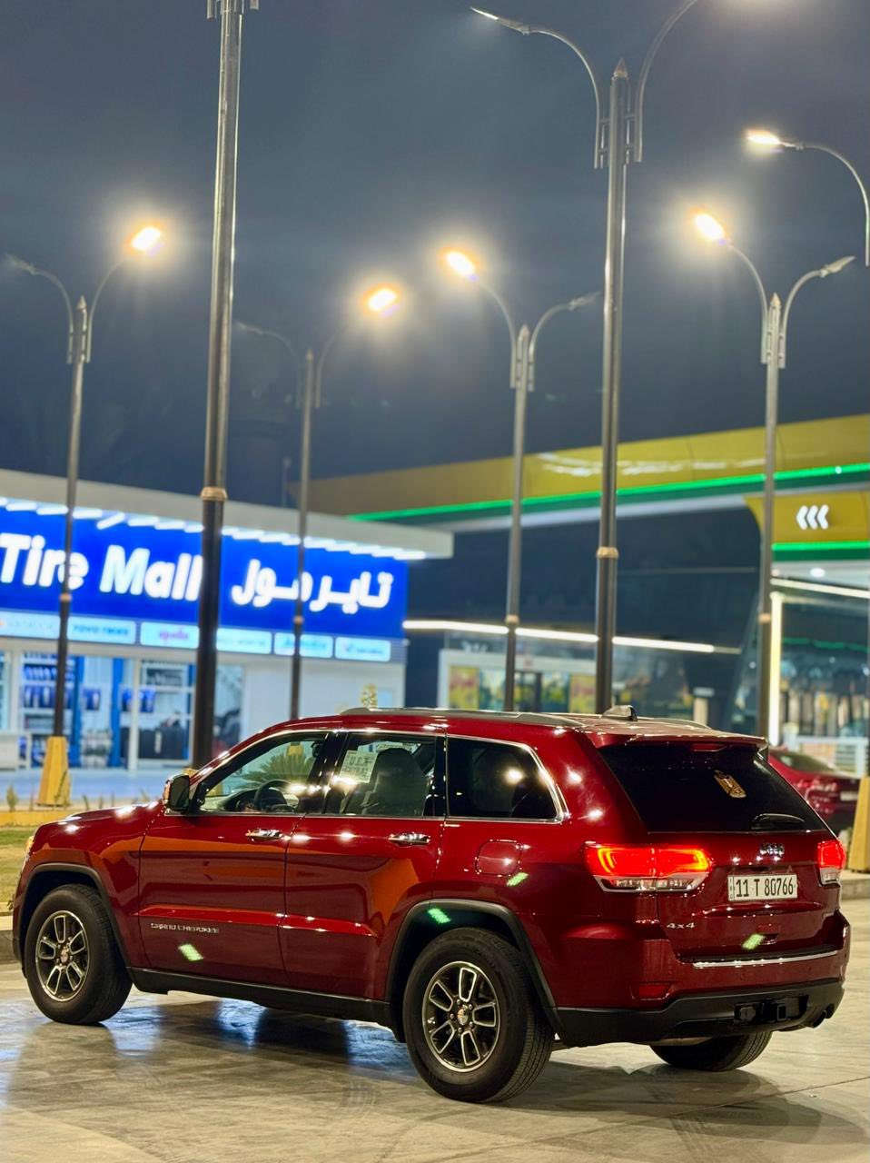 السلام عليكم 
جيب لمتد 2015 رقم بغداد الجديد 
السياره كلين تايتل بدون حادث 
مكفوله من الضربه والصبغ والتبديل  
#شرط_الفحص_والسونار ❤️
فول مواصفات لمتد
-بصمة تشغيل
-بنوراما
-كشنات جلد وكهرباء
-صندوك كهرباء 
-خزن ميموي
-شاشه جبيره
-كامره خلفيه 
-حساس خلفي 
-كير طياره
-كشنات تدفئه
-لد نهاري
-فول تحكم استيرن .. شفتات ستيرن
-محرك 3600 
-ماشيه 140
السياره جاهزه كير ومحرك وحداديه واكسل وتدفئه وتبريد
السياره احله من الصور وشرط الفحص 
السعر 208 وبيه مجال 
عنواني بغداد 
هاتف ***********
