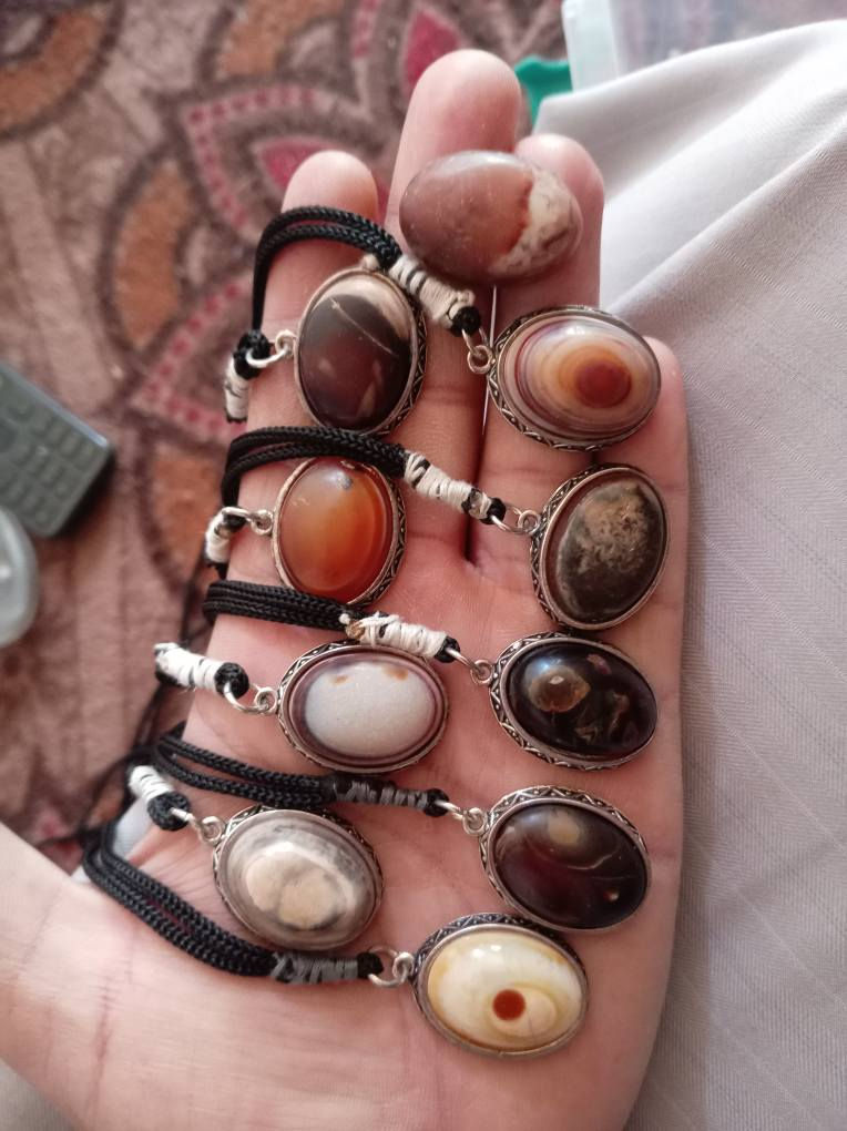 9 كلايد سليماني وياهن حجرة هم سليماني العنوان ناصرية السعر على الخاص رقم الهاتف *********** ناصرية, ذي قار
