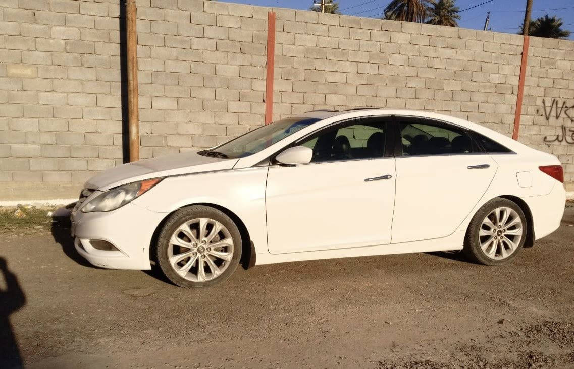 (سوناتا للبيع)(موديل ٢٠١٢)(وارد امريكي)(محرك)(٢٤٠٠)(جيتي اي)(سياره تخم تايرات)(حداديه)(جاهزه للعمل)نظيف جدا (السعر المطلوب)(١١٠)$) الاتصال)(***********)المكان بغداد
