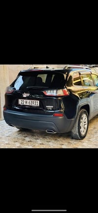 جيب بزون موديل 2019 سته سلندر V6 حادثهه فقط جاملغ بدون ايرباك ماشيه 10...