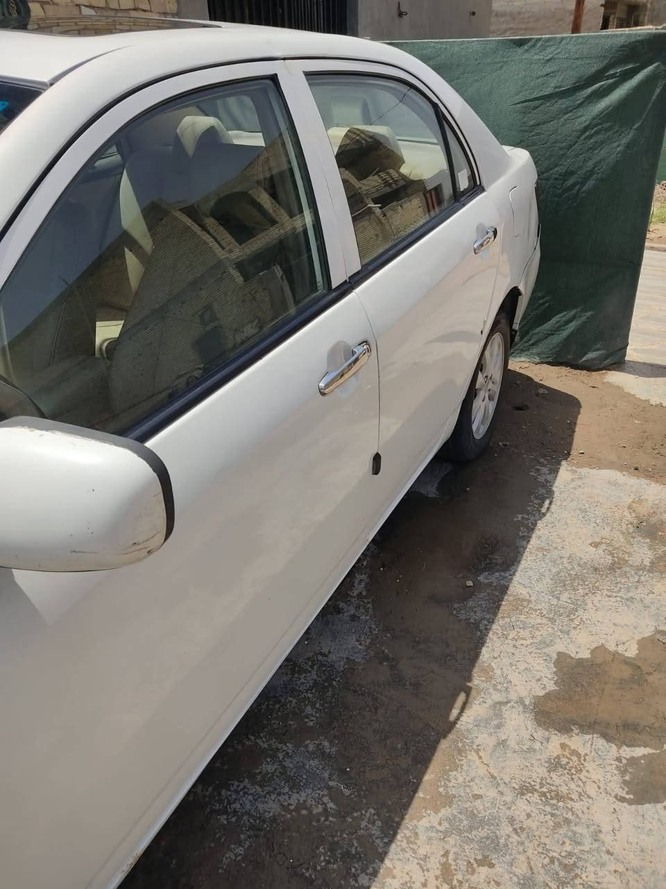 BYD موديل 2012 رقم بغداد كير اوتوماتيك سيارة بلادية 
كير... محرك.. بحالة جيدة... صدر نص عمر.. تبريد ميشتغل
السعز 58
***********
