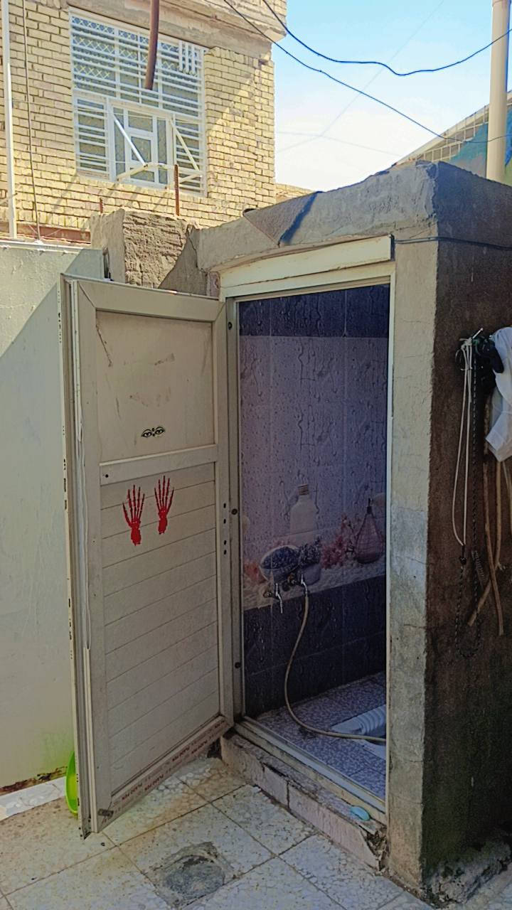 السلام عليكم بيت للبيع  طابقين 
بغداد الشعله الدوانم 
شارع بيت عنيد مقابل اسواق جراح 
المساحه 50 متر  الاستفسار 
الاتصال على رقم*********** احمد
