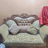 تخم كامل مستعمل للبيع مع سيت طبلات السعر 300 ألف للاستفسار الاتصال على...