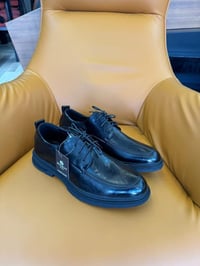 للبيع جديد  غير مستخدم قياس ٤٣ فقط  جلد طبي ومريح جدا  السعر ٣٥ الف  ت...