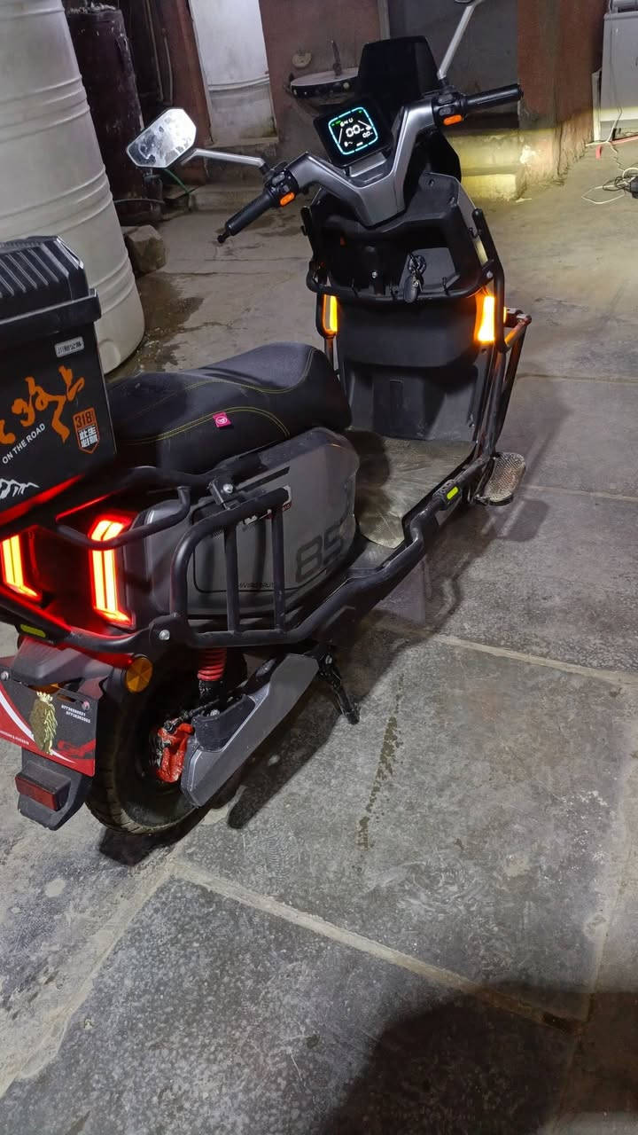 سلام عليكم دراجه شحن الصاعقه للبيع حجم البطاريات 6 موديل 2025سعر مليون 100بيه مجال استفسار ***********
