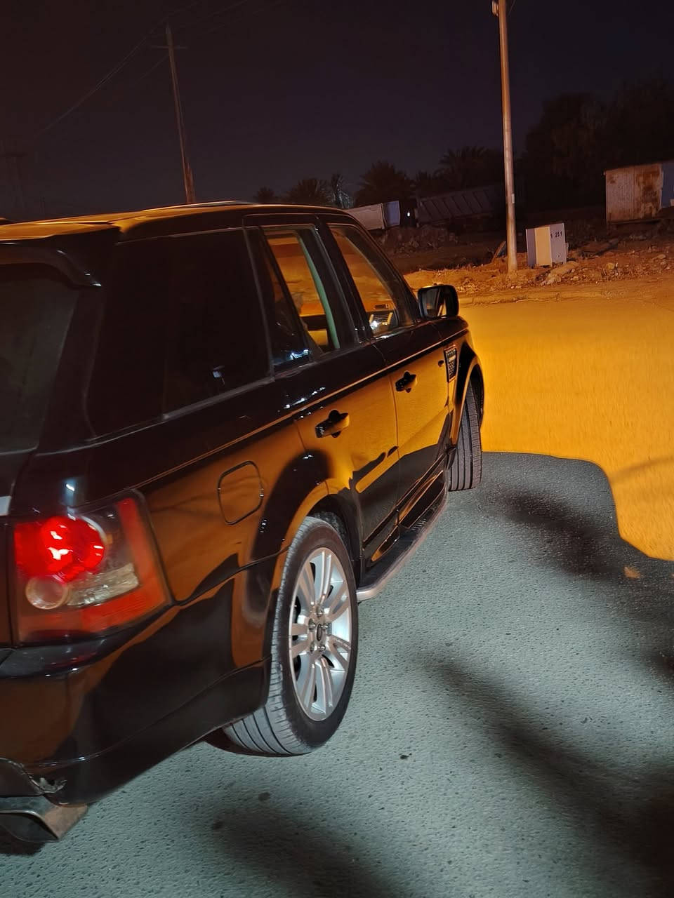 سلام عليكم رانج روفر سبورت موديل 2009 السياره حلوه ونضيفه تخم تايرات جدد تخم جوبلسات جديد مو تفصيخ جديد كارتون شادهن ماطور جديد يعني منضومه مل جوبلسات جديده حداديه نضيفه كهربايات كامله كير مكينه خير من الله مكينه عادي المرغوب سعرها 105وبيها مجال الشراي يتصل ***********
