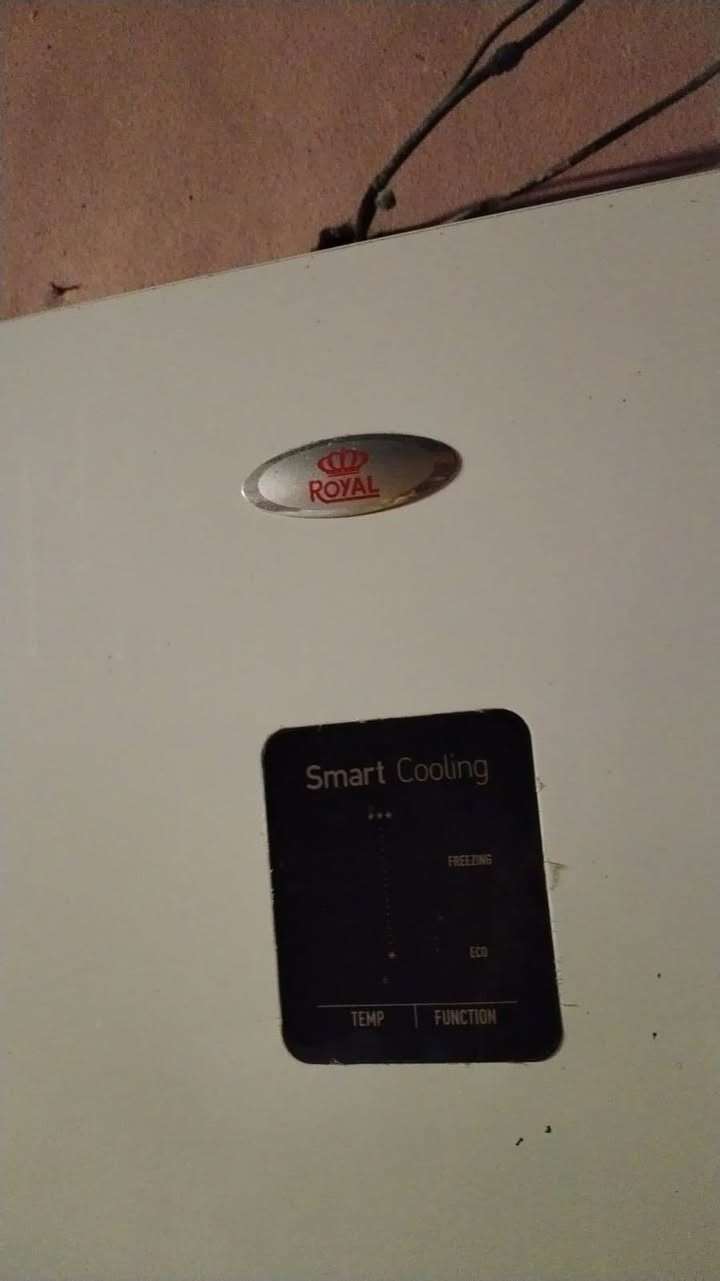 ثلاجة رويال مستعملة للبيع نضيفة وبطنها كلش جبيرةسعرها 350


**إذا كنت صاحب هذا الإعلان وتريد حذفه لأي سبب، رجاءا أرسل رسالة إلى الدعم الفني**