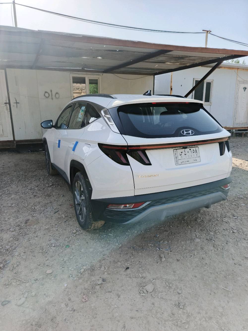 . الموديل خليجي2023 بأسمي
. سعر 200 وبيه مجال 
. اللون : ابيض
. لون الداخل :رصاصي اسود
عداد المسافة :40 كيلو
بدون ايرباك
 بصمة
تشغيل عن بعد
 شاشة عداد ديجتال
 كار بلي 
. شاحن واير لس 
 كاميرا دوار خلفية
ويل كب كروم حجم 18
 هاند بريك دكمة
 نظام مانع تزحلق 
ثلاث انظمة قيادة ( رياضي ، ذكي ، اقتصادي)عنوان بغداد.... رقم سيارة بغداد
 للاتصال: ***********) (ملاحظه بيه بارد ربع  بنيد 