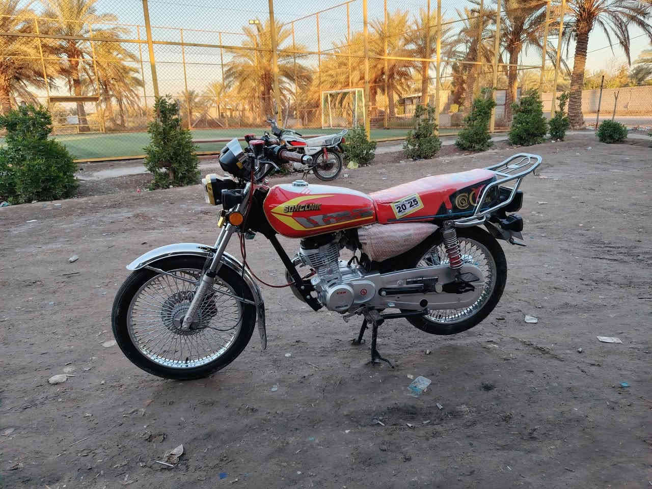 سلام عليكم تايكر للبيع موديل 25 اوراق كامله مكاني بابل محاويل صار شهر من طالعه من الوكيل السعر 775 وبيه مجال حك الجيه وهذا رقمي ***********
