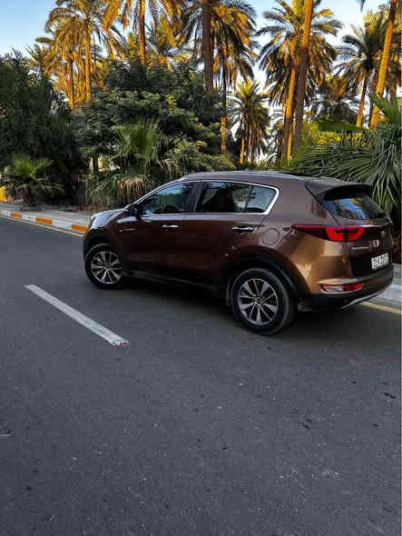 للبيع كيا سبورتج 2017 

جديده و على ايدي السياره وارد خليجي و مسويلها ادامه كامله من الدعاميه للدعاميه و كله مضبوط دينار واحد ما تصرف عليها 

سياره على ايدي 

مواصفات فول 

بانوراما

ويل كب كروم  

بصمة تشغيل و ابواب 

شاشه و كامره خلفيه 

حساس امامي خلفي 

مرايا شفط 

اشير بالمرايه 

 درافي مود 

لد نهاري 

بك لايت LED 

كروز سرعه 

محرك 1600 جديد اقتصادي جدآ بالبانزين بانزين افول كله محسن و دهن اصلي. 

صدر امامي خلفي كله توب 

تبريد ثلج  سياره كلش حلوه و مال بيت بيها صبغ بنيد و دعاميات شرط بدون دواخل ولا اي ايرباك طاك شرط ما ابيعلك الا تفحص سونار وين ما يعجبك 

السياره رقم سليمانيه بسمي سنويه و الرقم جديد تحويل ثاني يوم 

سعر السياره 165 بيها مجال بسيط للشراي الجاد 

مكان السياره بغداد الجادريه للأستفسار الأتصال على الرقم *********** متوفر واتساب 

تحياتي للجميع بغداد
