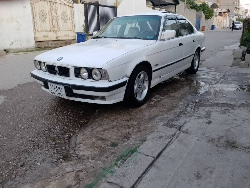 BMW 520 کەپس
گێڕعادی سەرەتا سەیارەکە
ئەولیاتە حجزوئەوەلیات بەشەرت مۆدیل1988
بەس دووشانی پشتەوەی مەعجونی هەیەباقی هیچ جێگایەکی چەکوجی نیە
کارەبای گێڕمەکینەبەشەرت
سەنوی ئەسلی لەگەل دایە
ئەوەلیاتەسعری بێ معامەلە
25$واتەقفل شوێن هەولێربەحرکە
ژ.م.***********
گۆڕینەوەم هەیە بەسەیارەی تحویل ڕەقەم هەولێر أربيل, العراق
