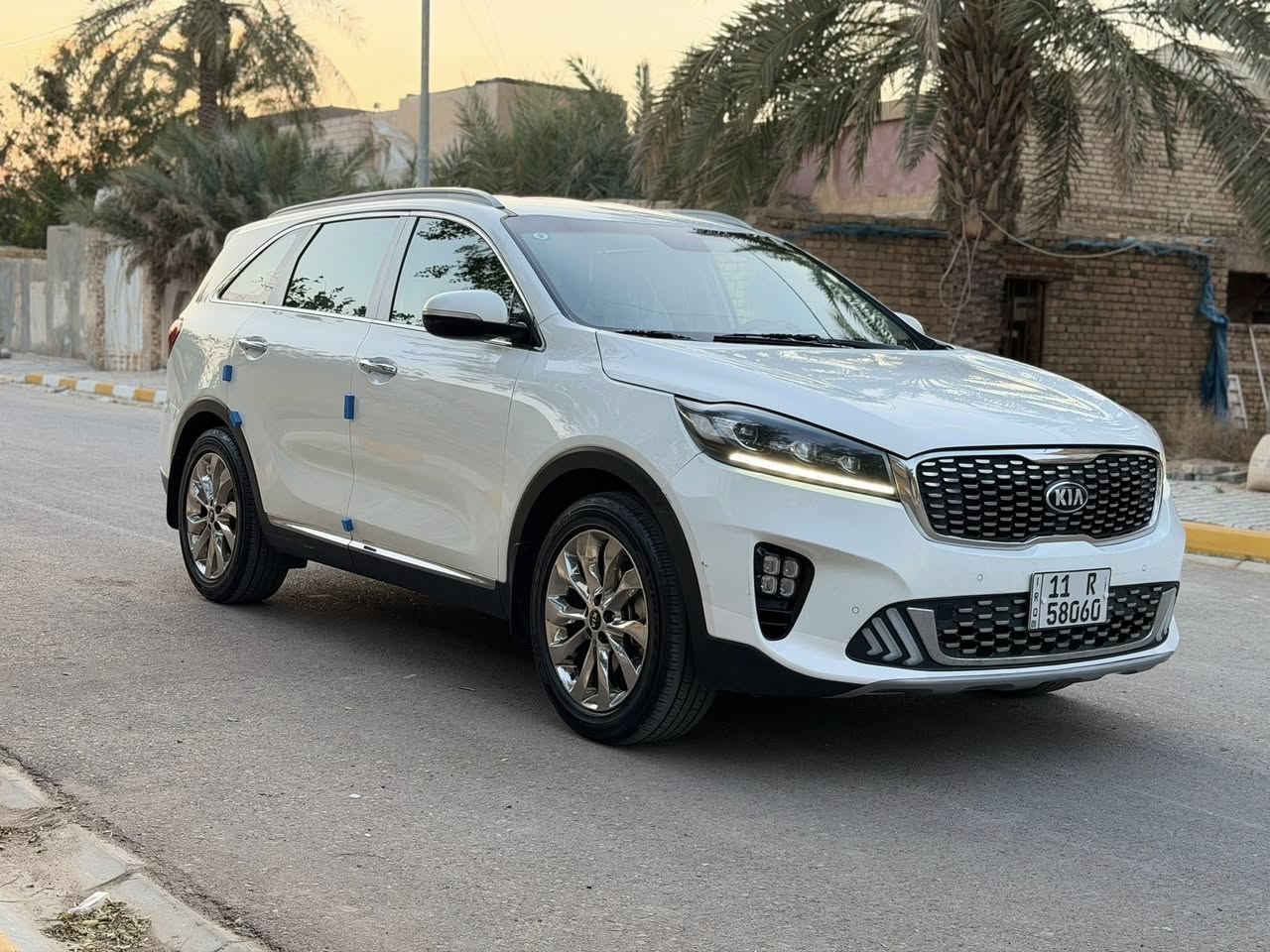 السلام عليكم كيا سورنتو موديل 2020 ماشيه 109 الف كم كفاله عامه مثل ما موضح بالسونار المرفق كلشي واضح لا تسألني شبيهة سونار كدامك امس مسوي 
مكينه كير حداديه كله مكفول شرط الفحص 
مواصفات 
بصمه شاشه كامرة جي بي اس 
جنطه كهرباء كراسي كهرباء 
جلد 7 راكب 3 قطع تبريد تخم تاير كله جديد السعر 247 مكاني واسط قضاء الحي 
***********
***********
