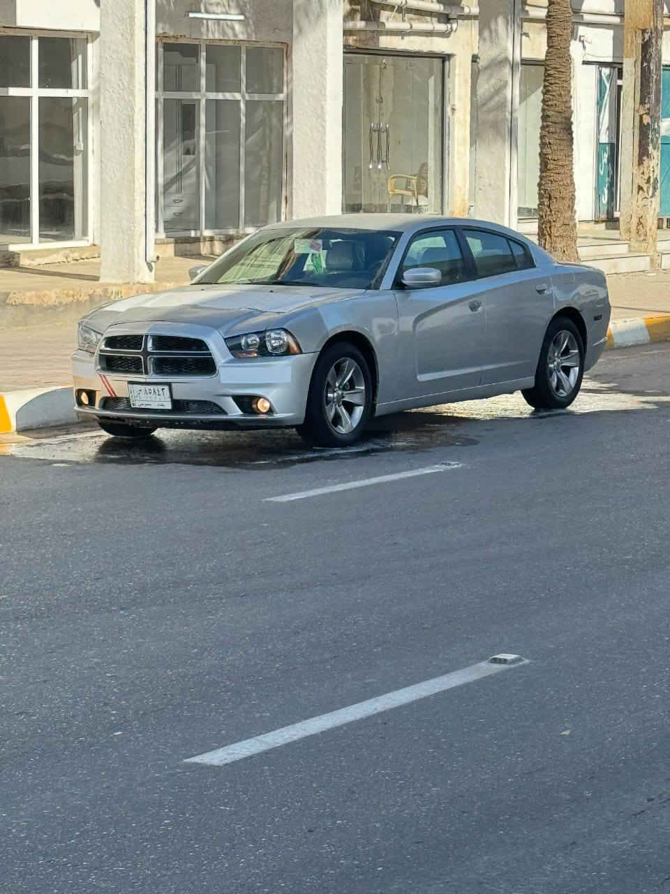 السلام عليكم جارجر مديل 12 حادثها جاملغ وبنيد وبيها بارد باب لسايق مكينه كير اكسند حداديه خير من الله السياره بسمي شرط لتحويل بكانها بغداد  مكلف بل نشر السعر125 بيها مجال حك الجيه والستفسار على هاذ الرقم ***********
