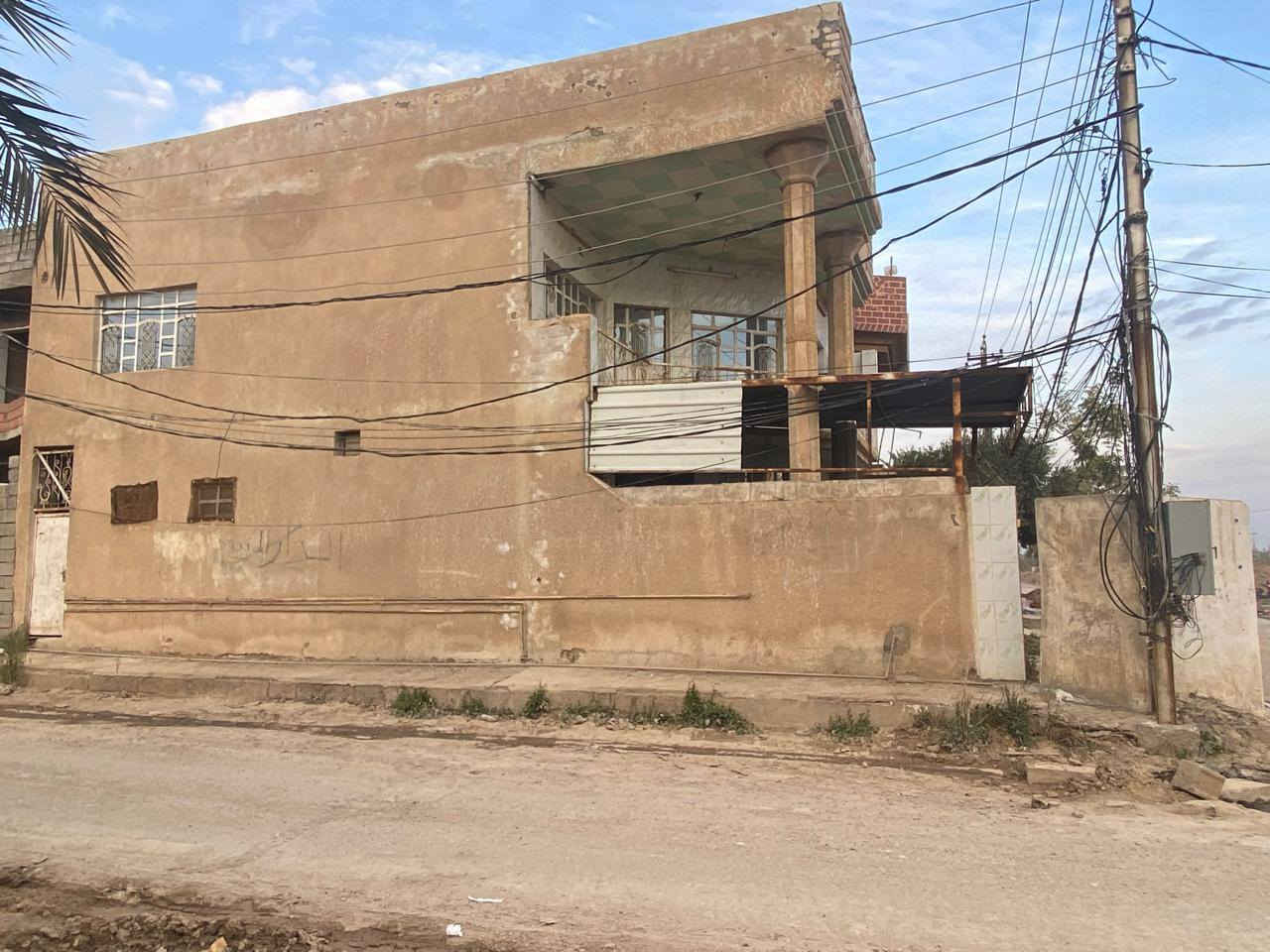 الدار للبيع المساحه 117 الموقع بعقوبه تقاطع القدس دور الزراعه الأولى للاستفسار الاتصال على الرقم ***********
