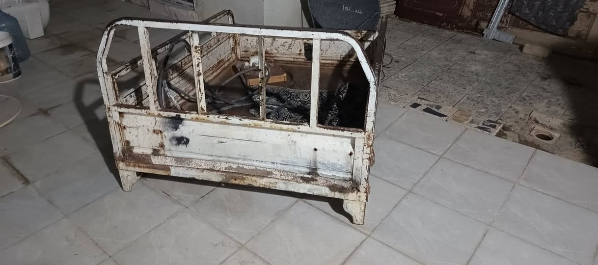 بدي للبيع سعره مناسب ما طاك من جوه الشراي يتصل ***********
