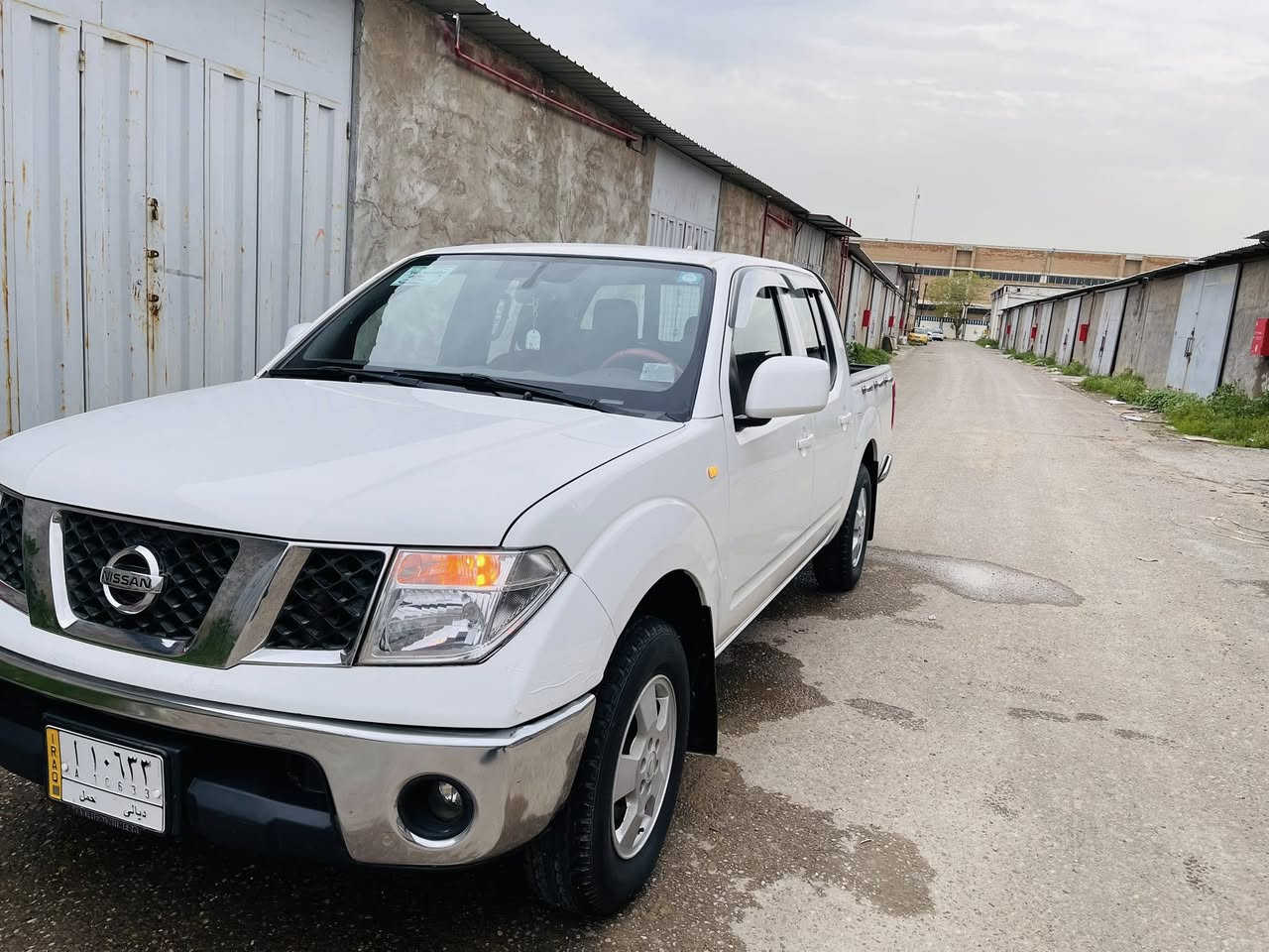 نيسان نڤارا 2010 السيارة جديدة جداً ماشية 145 الف كم مكفولة من الضربة والصبغ والبارد ماعدا مكان صغير بارد الدعامية الخلفية كل النيڤارا ينطخ بهذا  المكان سيارة بلادية محرك بلادي شركة للتواصل الاتصال *********** 
واتس اب ***********
