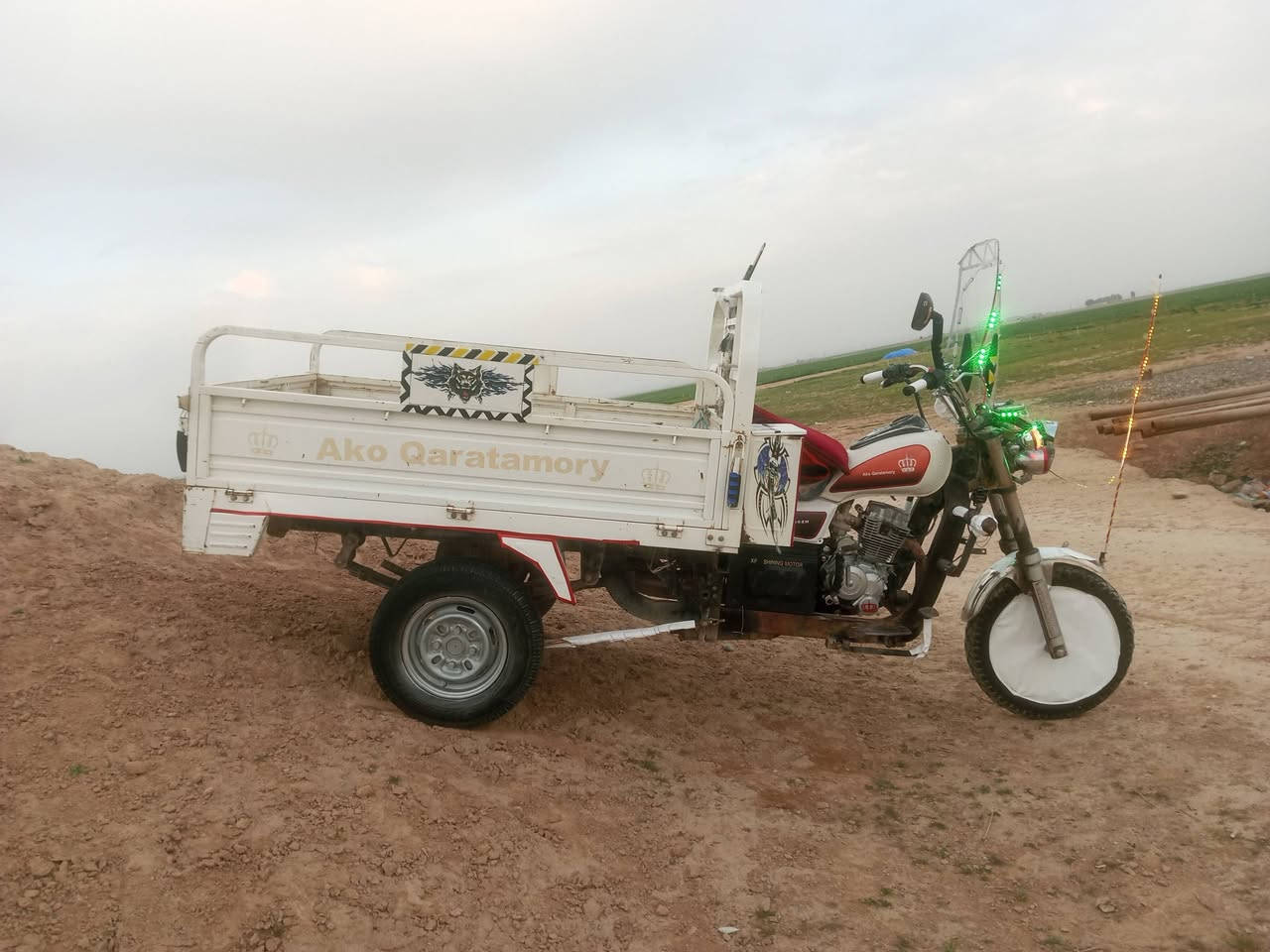 سلام عليكم فحل عالي للبيع موديل 20 ومحرك 20 بلادي شرط كهربيات كلها شغاله سلف شغال عدا
د سرعه شغال تايرات جدد بودي نضيف حيل شواصي نضيفات حيل كلاب ستوته بلاديه السعر وتفاصيل خاص/***********
