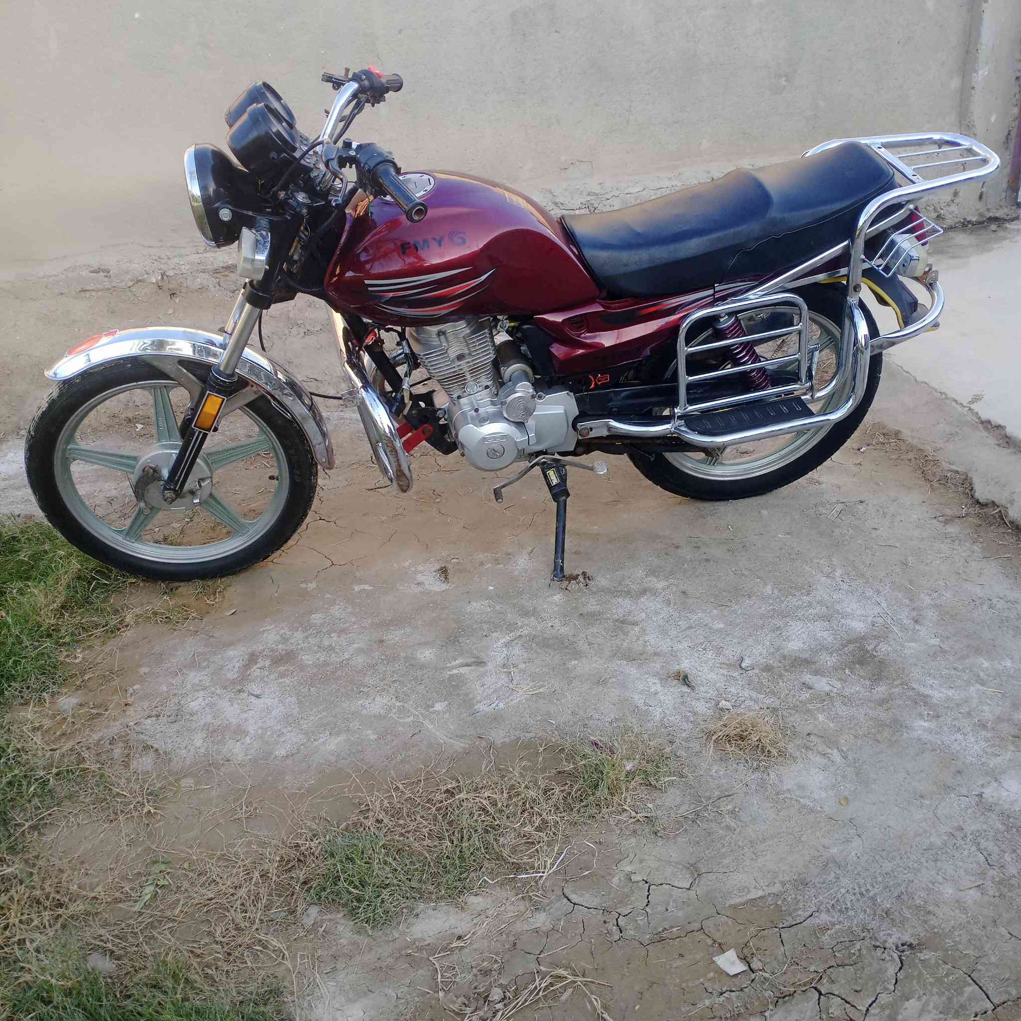 سلام عليكم دراجه فيوم لبيع 2015 اصولي مكاني بابل. حله. دراجه جاهزه كهربيات كامله سعره 625. وبيه مجال بصيط شراي يتصل وبل خدمه ***********
