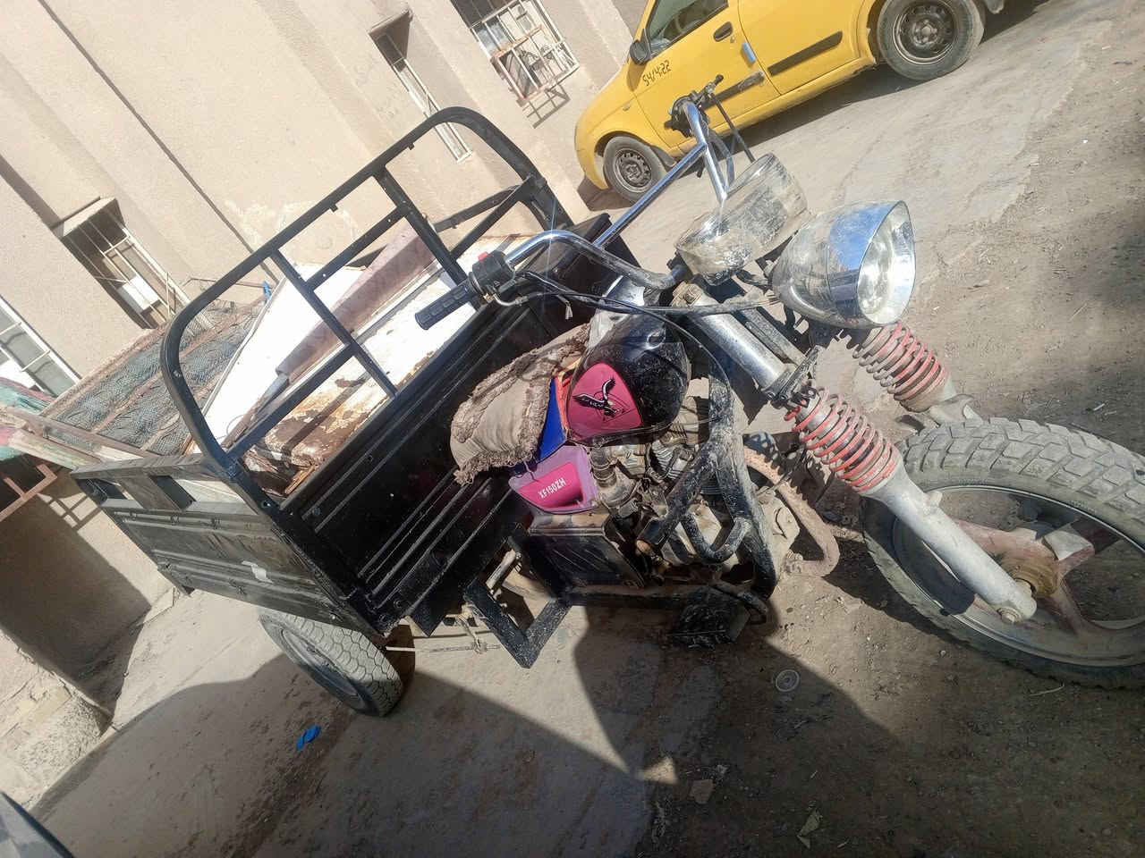 سلام عليكم اخوان ستوته صقر ما بيها اوراق اخوان الستوته كهربائيات شغاله ملحومه ركبتها السعر 650 العنوان ابو غريب الهاتف ***********
