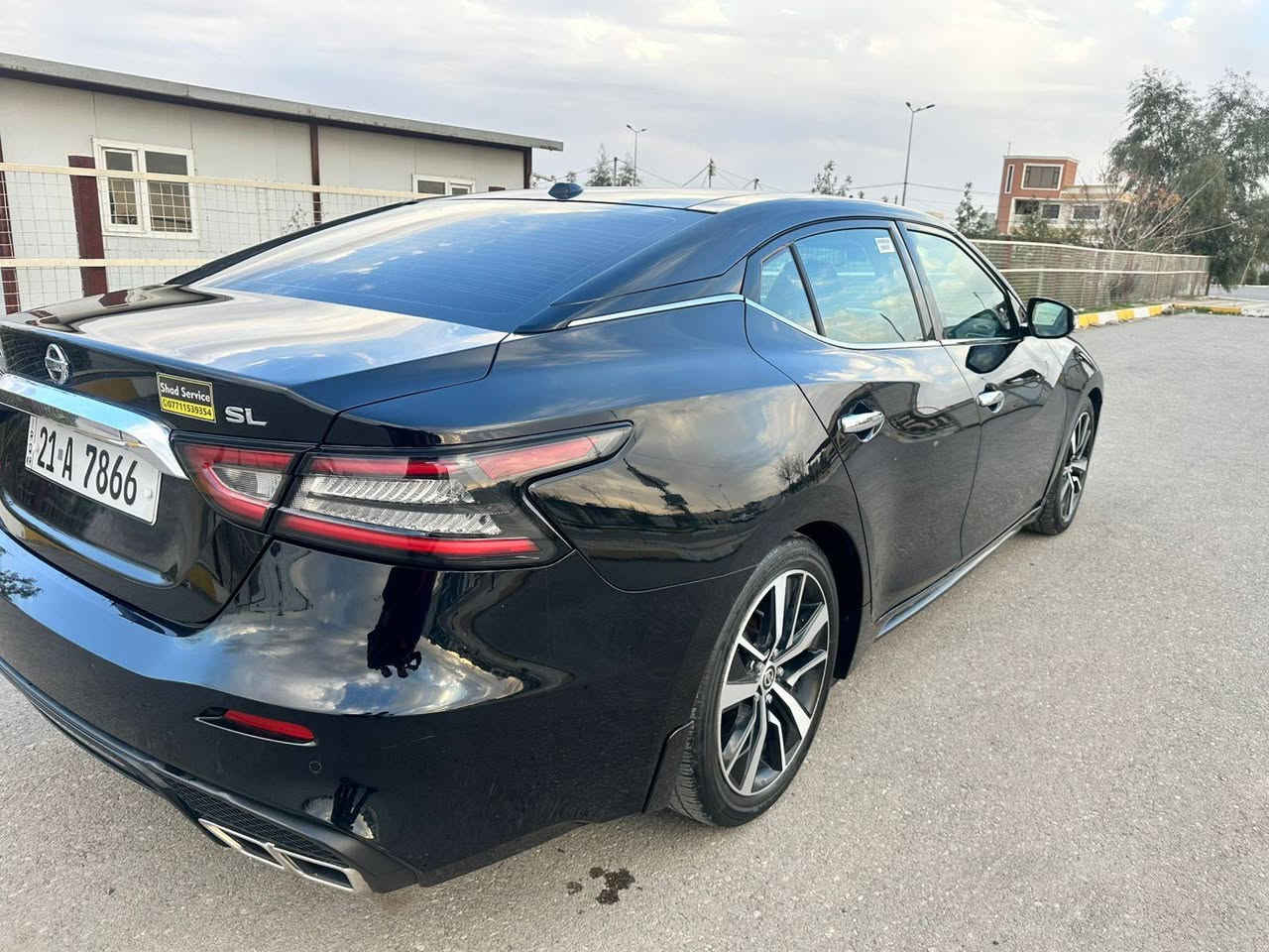 .......{بِسْمِ اللَّهِ الرَّحْمَنِ الرَّحِيمِ}.......
کوردی _ عربي

 [[ بەناوی خودای گەورە ماشاء اللّە لەماڵی هەمو لایەک ]]

نیسان ماگزیما مۆدێل 2021 مواسەفات SL فوول فوول مواسەفات جیاواز لە SLەکانی تر 

سەیارەکە هەر چوار کوشنەکە گەرم 
شەخالە 
جامەکان لە ڕێی بەسمەی سویچەکەوە دەکرێنەوە  و دادەخرێن 
سوکان هیتەر 
کوشن خەزن 
ئاوێنەی ناوەڕاست دژە فوولە
تراکشن کۆنترۆڵ 
مکینە 6 پستۆنی 3.5 L
شاشە کارپێکەری Apple و Android
تەحەکوماتی سەر سوکان کامل 
دوگمەی سپۆڕت 
360 ڕادار 
پێش و پشت کەپس
تەبرید مەرکەزی
برێک بەسمە 
کامێرایی دواوە 
لایتی لید و حەدەسە و ئەوتۆیە 
پانۆڕامایەکی بێ کێشە 
                     AUX , Bluetooth , wifi , USB , MAP
کوشن جیلدی ڕەش تێکنەچوە دەقی شەریکە ماوەتەوە

و چەندین مواسەفاتی تر .........

**هیچ گڵۆپێکی کارەبایی و خەلەرێکی نیە 
گێڕ و مەکینە بەشەرتی هەمو فەحسێک 
تەبرید بەهەمان شێوە بێ کێشەیە 

**بە نسبەت لێدراوی سەیارەکە لای تایەی سەکنی لێدراوە چاملغی سەکن گۆڕاوە بۆ بیلادی لەگەڵ نیوەی بۆنیت سبوغ هەموویم لە وێنەکان لەگەڵ سۆنەرەکە دیاریکردوە فەحسی CARFIX یشی هەیە .

وە سێ پارچەی لای سایەق:-  1_ دەرگای سایەق و 2_پشتی سایەق و 3_ چەمەلغی دواوەی سایەق سبوغ ئەمریکا واتا دەعم نیە تەنیا لەبەر شوخت و شت کراوە بە سبوغ هەر وەک لە وێنەی سۆنەرەکە و وێنەکان جوان دیاریم کردوە 

چەن شوخت و شتێکیشی هەیە ئەوانەیشم دیاری کردوە 
لایت برێکێکی دوای نازانم بۆچی کار ناکا و تەواو

**ئێرباگ دوو شانی لای سەکن سیستەمکراوە بەشەرتی تەقین شانی لای سایەق تێی نەکراوەتەوە وە ئێرباگی سوکانیش Timer کراوە بێ کێشەیە 

# سەیارەکە زۆر کەم ڕۆشتوە و هیلاک نیە تەنیا 26000mile یان 43000KM چوە حەقیقی هەر لۆکە بۆ مۆدێلی خۆی.

ئەم سەیارەیە بەتەواوەتی بە خزمەتە 

 # بەنزینی محسن و سۆپەری تێکراوە 

# ڕۆنی مەکینە لە جۆری براندی Motul ە 

# ڕۆنی گێڕ یەشتا شەریکەیە 

#پاتری شەریکە 

# هەر چوارتایەی یەشتا شەریکەیە نەگۆڕاوە 

# سپێری دەسکاری نەکراوە 

# بەرپێیەکانی بیلاد تێداماوە دانەنراوە لە وێنەکە دیارە

# سەنەوی تا 2028ە بە ناوی خۆمە هەر کات ویستت بەناوت دەکەم 

# غرامە و شتیشی نیە 

# سیستەمی توندوتۆڵیەکی تا مانگی چواری ئەمساڵە 

هەمو گیانی بەشەرتە سعریشی داوای 168$ وەرەقە و مەجالێکی تێدایە ، نرخی تەنها ڕەقەمەکەی سەروو 400$ بۆ شەخسیات و جوانی سەیارەکە ئەویشی لەگەڵە .

ئەمە سەیارەی مەعرەز و دەساودەس نیە هی خۆمە بەدەسی خۆمەوە بوە .

زۆر بەکەمی بەکارمهێناوە بەردەوام لە ژێر ئەو چادرە ڕاگیراوە لەماڵ

**هەوڵم داوە هیچ شتێک نەمابێتەوە باسم نەکردبێ ئیتر کەم و کورتیش نابێ ان شاء اللّە ، وەرە سەیری سەیارەکە بکە گەر کێشەیەک هەبو باسم نەکردبێ و شتێکی هەڵە دەرچو لە فەحسی (گێڕ ، مەکینە ، سبوغ ، کارەبایی ) بڕی ئەوە پارەت بۆ دەگەڕێنمەوە یاخود ڕادەستی براتی بکەوە و مەیبە ، سەیارەکە تەنها سایەقێکی دەوێ تەواو مەزبوتە.

شوێن / چەمچەماڵ 

+وەتس ئەپ+ ژمارەی موبایل / ***********

ڕەقەم شانسی :- 1N4AA6DV3MC501419

هەر شتێکیش ناڕونە لەچات خزمەتی برای خۆم دەکەم و بۆ مامەڵەیش نامە بنێرن.

.......{بِسْمِ اللَّهِ الرَّحْمَنِ الرَّحِيمِ}.......
کوردی _ عربي
[[ باسم الله العظيم ما شاء الله في بيت الجميع ]]
نیسان ماکزیما موديل 2021 مواصفات SL فول فول مواصفات تختلف عن الـ SL الأخرى.
السيارة تدفئة في الكراسي الأربعة.
تشغيل عن بعد (شخالة).
النوافذ تفتح وتغلق عن طريق بصمة السويچ.
هيتر ستيرن.
خزن كراسي.
المرآة الوسطية ضد الفول (تعتيم).
تراكشن كونترول.
محرك 6 بسطون 3.5 L.
شاشة تدعم Apple و Android.
تحكمات ستيرن كاملة.
زر Sport.
رادار 360.
قفل أمامي وخلفي (كبس).
بريك بصمة.
كاميرا خلفية.
لايتات LED وعدسة وأوتو.
بانوراما بدون أي مشاكل.
AUX , Bluetooth , wifi , USB , MAP.
كراسي جلد أسود لم تتضرر وبحالة الشركة.
والعديد من المواصفات الأخرى .........
** لا يوجد أي ضوء تحذيري كهربائي أو خلل.
الكير والمحرك بشرط الفحص الكامل.
التبريد كذلك بدون أي مشاكل.
** بالنسبة لضربة السيارة، الضربة كانت بجانب إطار السكن (المعاون)، الچاملغ المعاون مستبدل بقطعة أصلية (بيلاد) مع نصف البونيد صبغ، وضحت كل ذلك في الصور مع السونار، ولديها فحص CARFIX أيضاً.
وثلاث قطع بجانب السائق:- 1_ باب السائق و 2_ خلف السائق و 3_ الچاملغ الخلفي جهة السائق صبغ أمريكا، أي أنها ليست حادث وإنما فقط بسبب "شخوط" وأشياء بسيطة تم صبغها، كما هو موضح تماماً في السونار والصور.
يوجد بعض الشخوط البسيطة أيضاً قمت بتوضيحها.
لايت بريك خلفي واحد لا أعلم لماذا لا يعمل فقط.
** الإيرباك: جانبي السكن (المعاون) معمول لها سيستم بشرط الانفجار، جانب السائق لم يفتح، وإيرباك الستيرن معمول له Timer وبدون مشاكل.
السيارة ماشية قليل جداً وغير متعبة، فقط 26000 ميل أو 43000 كم حقيقي، وهي "لوك" بالنسبة لموديلها.
هذه السيارة مخدومة تماماً.
تم استخدام بنزين محسن وسوبر فقط.
زيت المحرك من براند Motul.
زيت الكير ما زال زيت الشركة.
البطارية أصلية (شركة).
الإطارات الأربعة ما زالت أصلية (شركة) لم تستبدل.
السبير لم يلمس.
فرشات الأرضية الأصلية ما زالت موجودة ولم تستخدم وموضحة بالصور.
السنوية لغاية 2028 باسمي، في أي وقت تريد أحولها باسمك.
لا توجد غرامات أو أي متعلقات.
نظام المتانة (الهزة) لغاية شهر نيسان من هذا العام.
كل السيارة بشرط، والسعر المطلوب 168$ ورقة ومجال بسيط، سعر الرقم وحده أكثر من 400$ لأجل الشخصيات وجمالية السيارة وهو مشمول معها.
هذه السيارة ليست سيارة معرض أو تداول، هي ملكي الشخصي وتحت يدي.
استخدمتها بشكل قليل جداً ودائماً مركونة تحت المظلة في البيت.
** حاولت أن لا أترك شيئاً دون ذكره، ولن يكون هناك نقص إن شاء الله، تفضل افحص السيارة وإذا ظهرت مشكلة لم أذكرها أو شيء خطأ في فحص (الكير، المحرك، الصبغ، الكهربائيات) سأعيد لك مبلغ الفحص أو سلمها لأخيك ولا تأخذها، السيارة تحتاج فقط لسائق وهي مضبوطة تماماً.
الموقع / جمجمال
+واتس أب+ رقم الموبايل / ***********
رقم الشاصي :- 1N4AA6DV3MC501419
أي شيء غير واضح في الشات أنا بخدمة أخي، وللمعامله أرسل رسالة.
