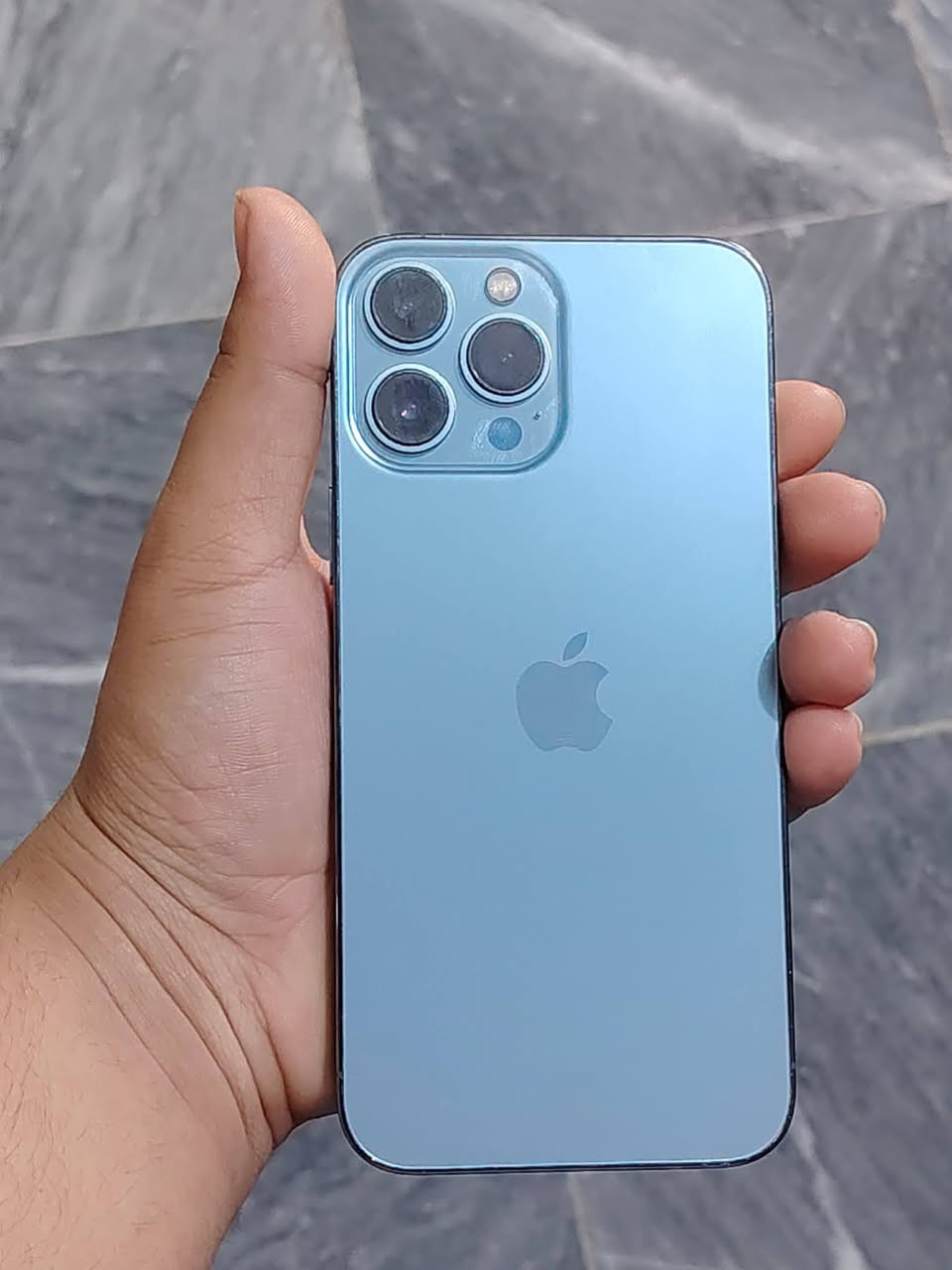 السلام عليكم ايفون 13بروماكس شرق اوسط ماستر ذاكرته 256 دبل سيمكارت مكفول كفاله عامه ماعدا مبدل بطاريه وحاليا تقرا 100 جهاز جديد سعره ب675وبي مجال واي استفسار رقم الهاتف ***********
