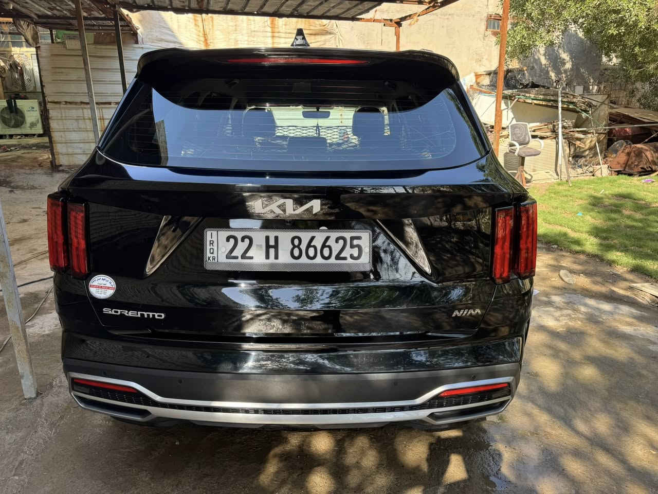 سلام عليكم كيا سورينتو 2023 خليجي ضمان شركه  نم  رقم اربيل ب اسمي فول مواصفات بدون بنوراما  مكينه 6 سلندر سبعه راكب تبريد ثلاث قطع كشنات كهرباء اربع كامرات حساسات امامي وخلفي شفتات ستيرن كشنات جلد شاشه دجتال كشن تدفئه تبريد فول مواصفات السياره عليهه تغليف ppf  مسويلهه تغليف داخلي عازل وحيف  السياره مكفوله من الضربه والبارد فقط بيهه رصعه صغيره بالباب السايق او مامعدلهه ماشيه 40 الف سعرهه 297 مجالهه قليل السياره موجوده بالشعب رقمي للمعلومات ***********
