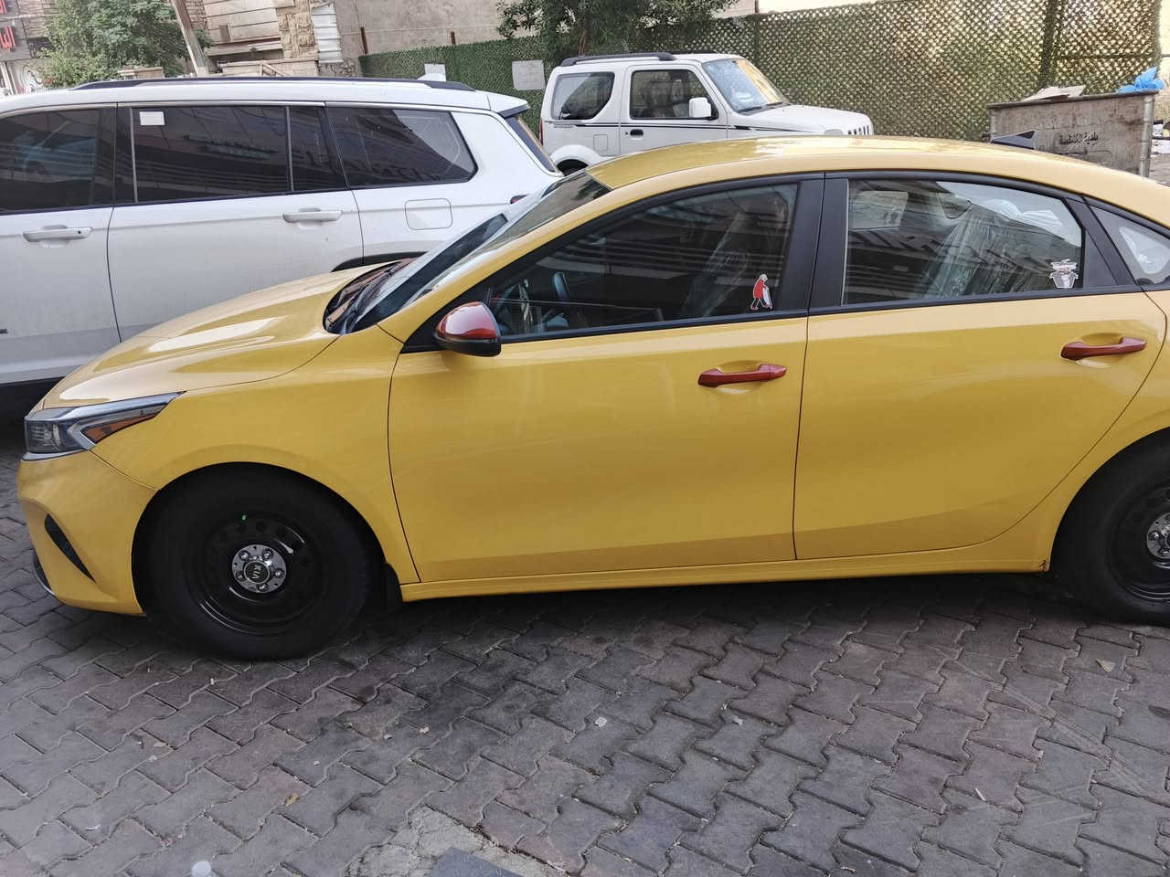 سلام عليكم كيا فورتي صفراء اللون موديل 22 سياره جدا نظيفه جير ومحرك بشرط سياره كلها ليبل واحد بس البنيد مبدل تحديد مسار توقف ذاتي تحكم جهتين نقط عمياء سياقه اليه رادارات امامي وجانبي وبعد بها هوايه مواصفات منظومه تبريد جديده السعر 140 الاستفسار ***********@@
