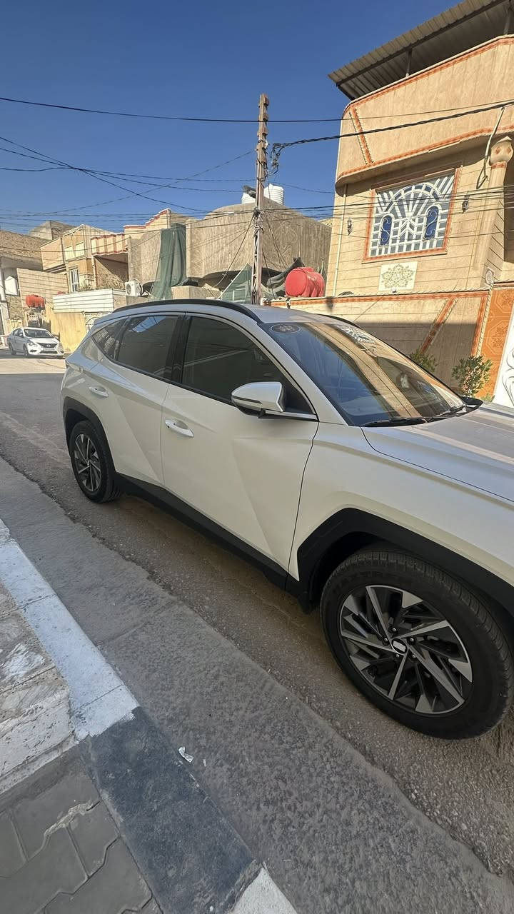 السلام عليكم توسان للبيع موديل 2023 مكفوله كفاله عامه ماشيه (53)بيها شخط بسيط بالجنطه  لون ابيض رقم بغداد الدولي باسمي مكاني النجف السعر (235) بيه مجال بسيط
المواصفات 
شاشة لمس جبيره _ كامرة دواره  _ نظام سبورت _ ايكو _ مانع انزلاق _اشاير بالمري _حساس امامي وخلفي _ تشغل عن بعد _ كشنات جلد بيجي _ بصمه دخول الأبواب _ حركة المقاعد الاماميه كهرباء _ تبريد امامي وخلفي _ فحص أنظمة السياره _ تحكم مقود صوبين _ نظام مانع انزلاق _ سايد بريك بصمه_ ABS_ USB _Bluetooth
***********
