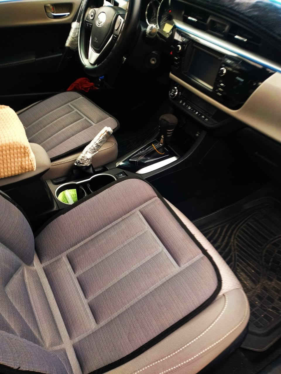 السلام عليكم
كورله 2014للبيع

بدون تبديل بيها مكانات بارد بسيطه

للاستفسار ***********
