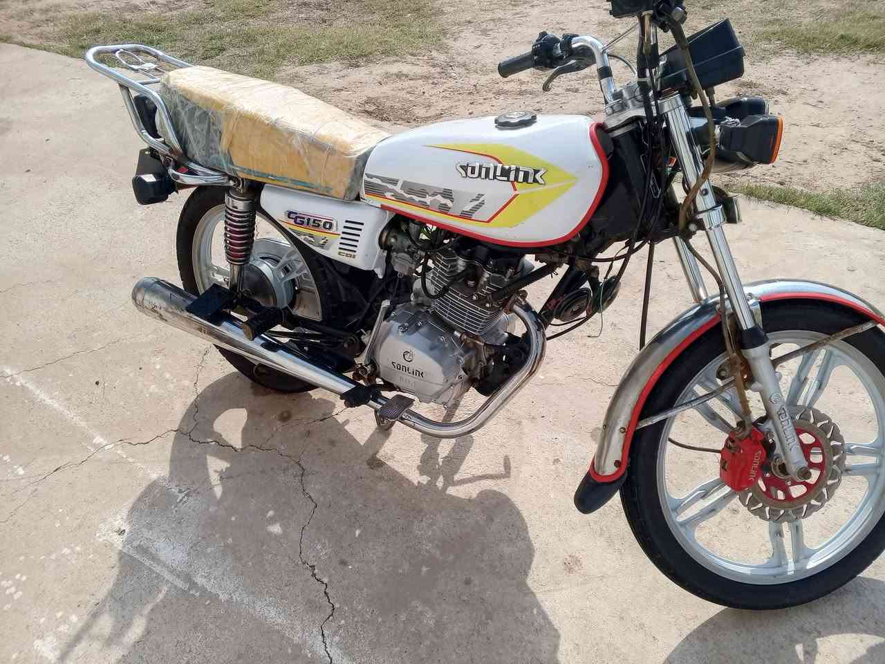 السلام عليكم دراجه للبيع سافان 2023 السعر 600 وبيها مجال  السعر‏‪***********‬‏
